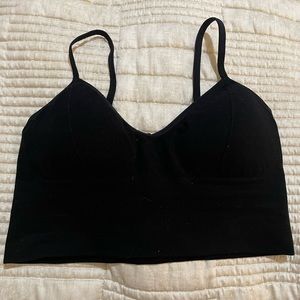 Black sports bra